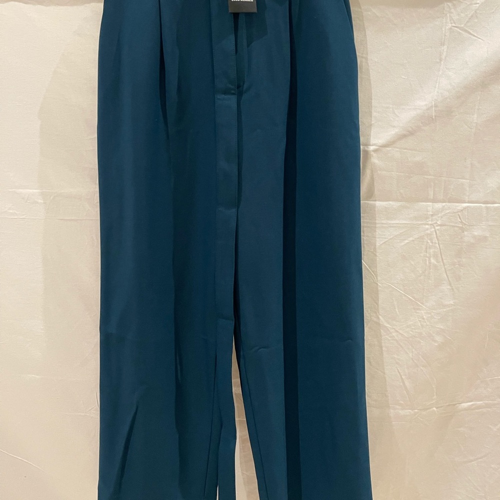 Club Monaco cropped pants.